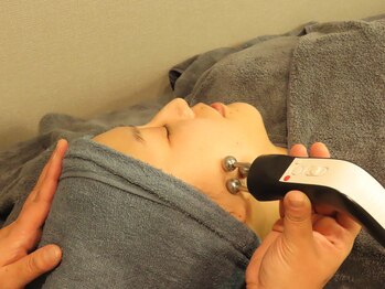 ユニ(Yuni)/リフトアップ