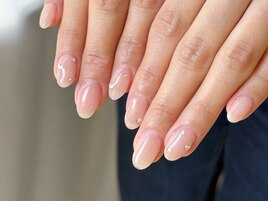 ちゅるん血色×シンプルネイル