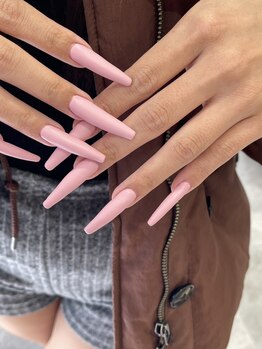 エムサロン(emusalon)の写真/こだわる女性ネイルの人気店☆長さ出しの美フォルムが人気の秘密♪持ち込みデザイン,カラーチェンジも可能!