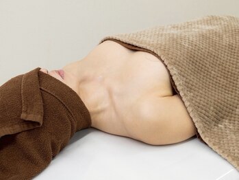 リノレア(Lino_Lea)の写真/【バストアップ＆育乳】ボリュームケアの先進マシーンでWケア◎バストにお悩みの方はぜひ★