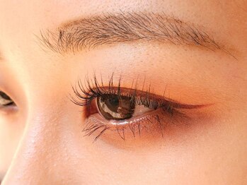 サヴァ アイラッシュアンドネイル(sava)の写真/【話題の次世代マツパ】パリジェンヌラッシュリフト￥6,000～なりたい印象に合わせてデザインをご提案！