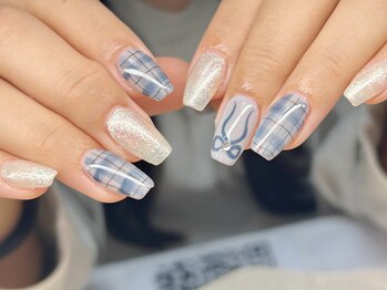 リノネイル(Lino Nail)/チェックネイル