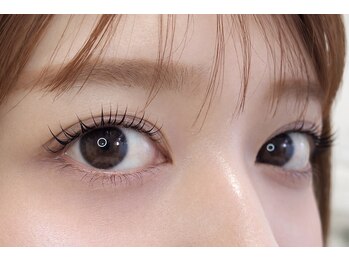 エヌドット ネイル アンド アイ(N.Nail&Eye)の写真/【自まつ毛を大切にしたい大人女性へ◎】ダメージ軽減×うるつやまつげパーマで品のあるナチュラル美瞳♪