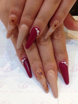 エスフィーネイルサロン ブリーユ(Esfy nailsalon Brille)/お花ネイル