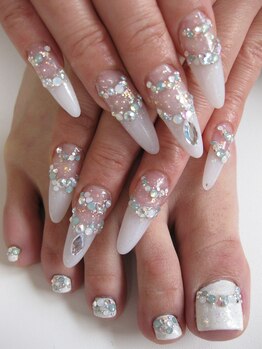 ネイルサロン グレイス(Grace)/ハイシーズンは手足セットで☆