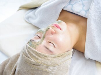 アンベリール(Embellir)/剥離なし！REVIハーブピーリング