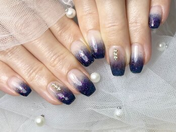 ワイドット(Y.)/グラデーションネイル