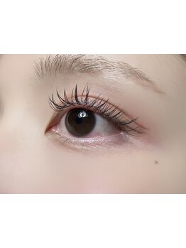 特別な日に合う華やかな目元にしたい