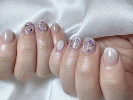 ショートでも可愛く　春ネイル