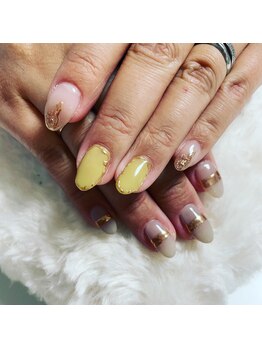 初夏の涼しげネイル