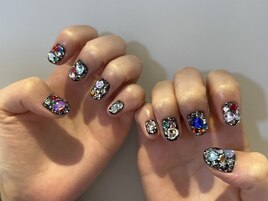 ビジューネイル　担当：小島