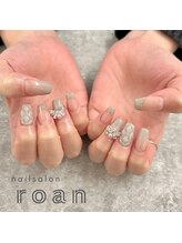 ロアンネイル(roan nail)/グレー×キルティング