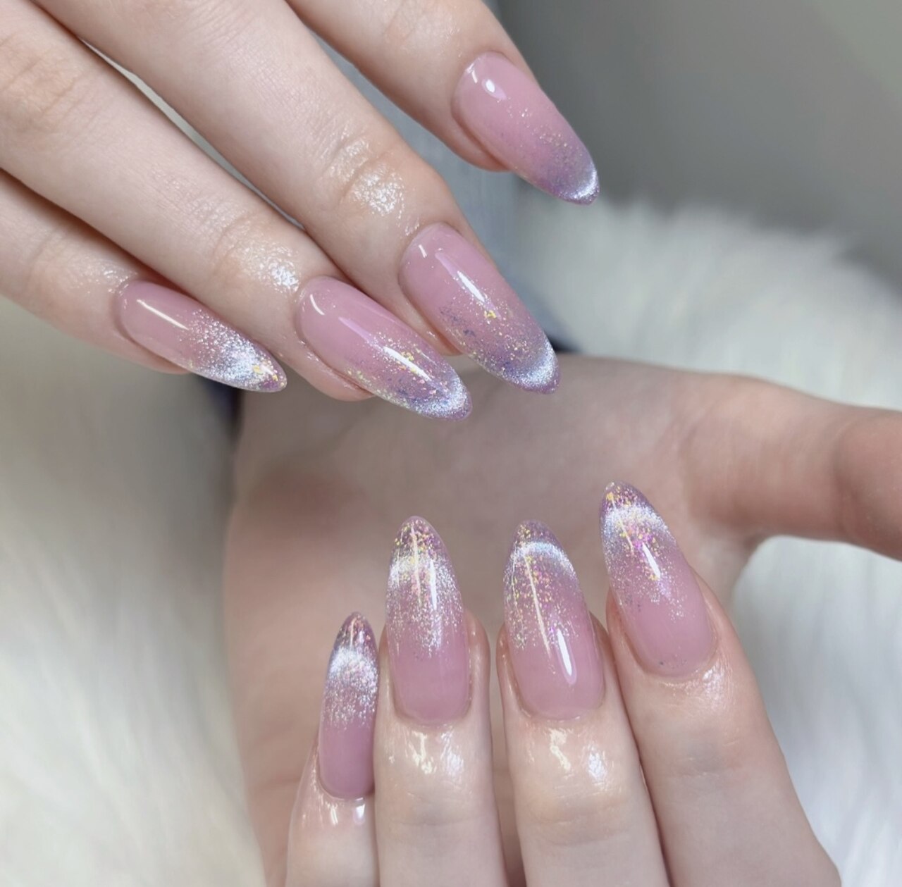 2026年冬トレンド】ラメグラデーションのネイルデザイン集｜人気順