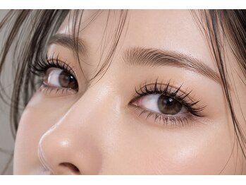 眉毛とまつげの専門店 JL studio 三宮元町【まつげパーマ/マツエク/led】の写真/束感マツエクでぱっちり可愛く♪目の形に合わせた似合わせデザイン★