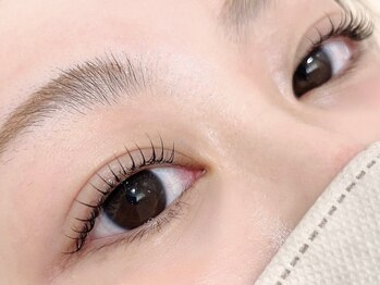 ウィスタリア フィールドプランシュ(WISTARIA FIELD-PLANCHES)/ラッシュリフトまつ毛パーマ