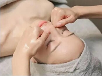 ヘッドミント 千駄木店/速攻小顔、1回の施術で劇的変化