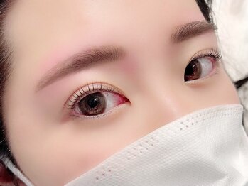 あるじゃんす－ アイラッシュ ネイル 天神店の写真/《天神で予約殺到中》美まつ毛×美眉でトータルプロデュース♪【パリジェンヌ¥3500＊アイブロウWAX¥4000】