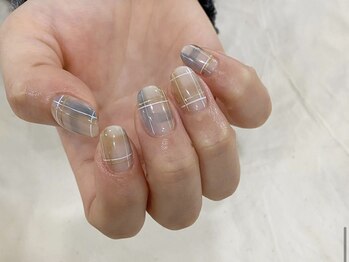 ミエレ(miele)/秋冬ちゅるんチェックネイル