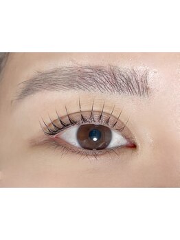 ナチュラル上品な目元にしたい