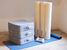 ダンベルやトランポリン等、レッスン器具も豊富に取り揃えてます