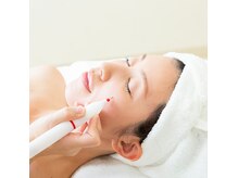 リラクゼーションサロン スクロール(SCROLL)の雰囲気（シミケアコース【お試し】５０分７７００円）