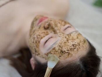 アンリミット 中目黒店(Une limit)の写真/透明度が格段に上がる!【剥離なしハーブピーリング¥9900】ニキビ・肌トラブルケアにも◎毛穴レスなツヤ肌へ