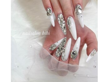 ネイルサロン ビビ(bibi)/ホワイトロングネイル