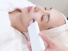 超音波イオン洗浄で毛穴の汚れ・古い角質をスッキリ！