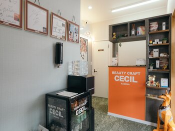 セシル(CECIL)/《受付／物販など》