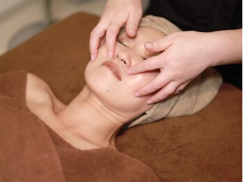 アイリー(iley)/《顔筋マッサージ》 蒲田/川崎