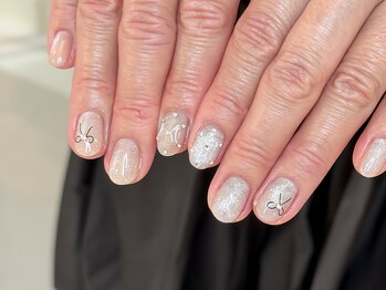 ワンアンドオンリー(One&Only)/韓国風マグネットネイルデザイン