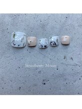 サロンストロベリームーン(Salon Strawberry Moon)/ホイルアートネイル