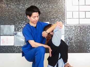 元鍼灸整骨院 鴨池/骨格・骨盤矯正＋整体