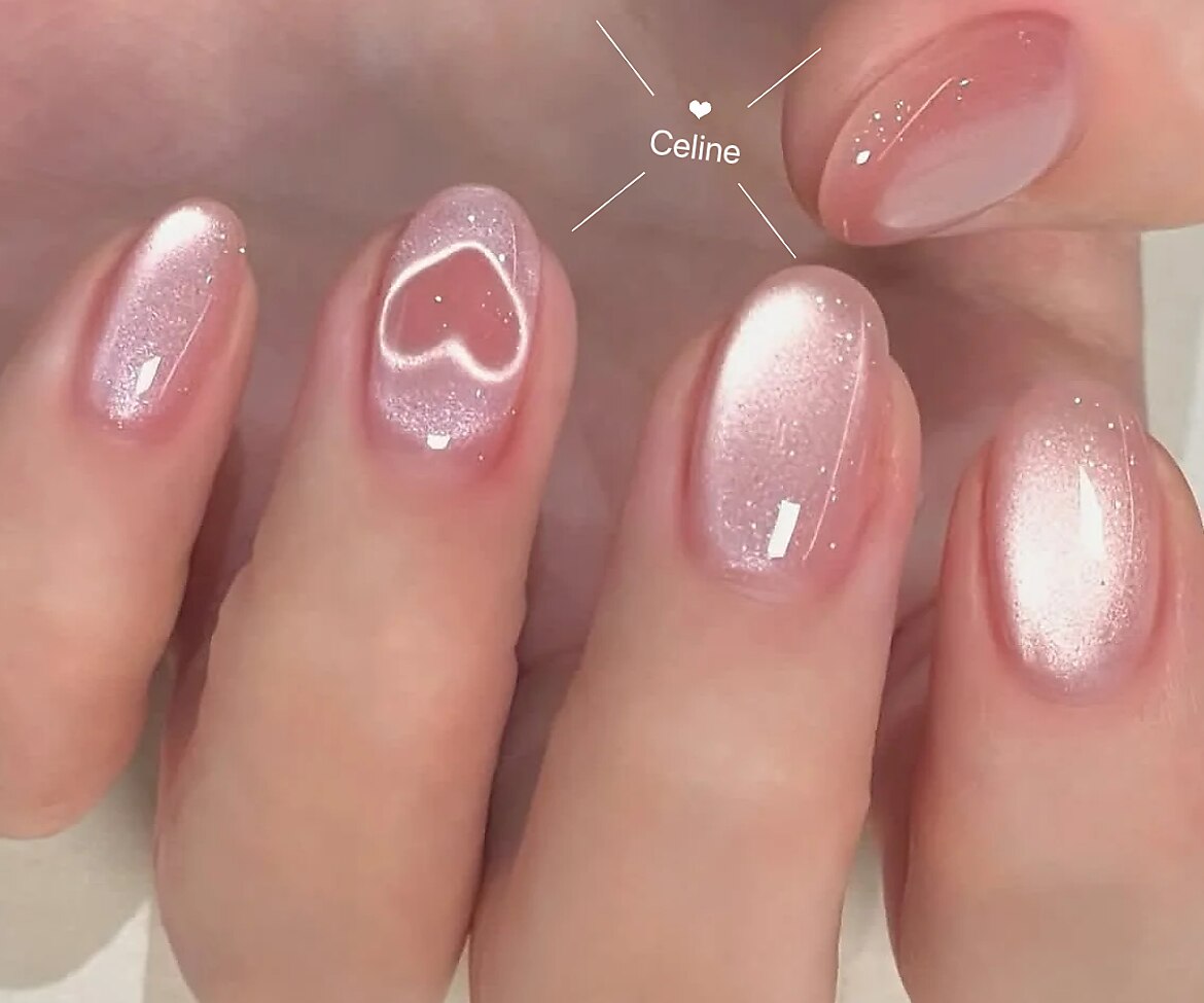 2025年-2026年冬トレンド】シンプル ハートのネイルデザイン集｜人気順