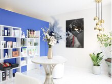 ビテュセスリー はなみずき店(美tusais3)の雰囲気（青色の扉が目印です。育乳アイテム愛媛No1。バストクリーム◎）