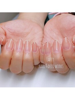 ラフィー ネイルアンドデコワークス(Laffy nail&deco works)/グラデーション＋先端ミラー