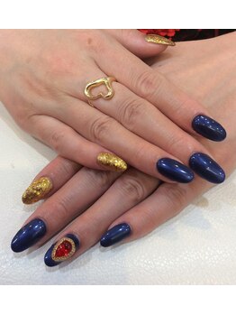 シャンネイルケアサロン(Shan Nail caresalon)/ネイビー×ゴールドネイル