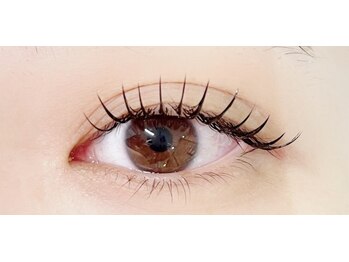 フリル(FRILL)の写真/【施術直後の美まつ毛が長続き☆】アイシャンプーやコーティング等、前後の処理も丁寧だからキープ力が違う