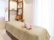 ラシュシュ/サロン内観