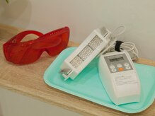 ルルホワイトニング 津の雰囲気(専用の高出力LED照射器。口元に直接装着で、歯面に均一照射☆)