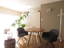 カルムビューティ(Calm beauty)/広々とした待ち合いスペース