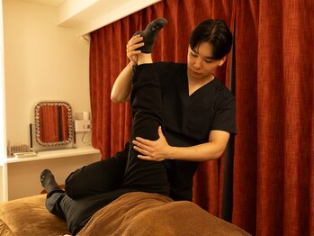 シルーン 茅ヶ崎(CILUNE)の写真/姿勢のクセ・左右差が気になる方へ。身体の土台から整えて、まっすぐ軽い身体に