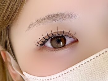 トムテ(tomte)の写真/束感まつ毛ならお任せ♪くるんっと可愛いＤカールで、自分史上最高の可愛さを実感！