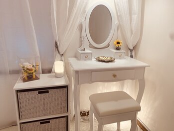 ルフルリール(Refleurir)/メイク直しはこちらで♪