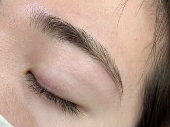 プラスアイ 銀座中央通り店/アイブロウ　担当：菅野