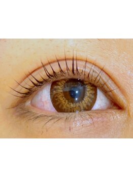 ナチュラル上品な目元にしたい