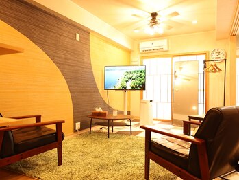 【腰痛・肩こり】鍼灸整骨院Z/待合スペース