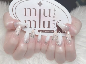 ミュウミュウ(miumiu)/冬限定ネイル特集