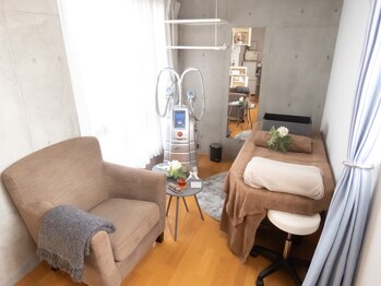 イラーリ(ILARI)/サロン全体 1