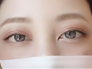 クオラ(CUORA)の写真/美的センス溢れる☆知識豊富なベテランアイリストによる施術で目元もコーディネート!モテカワ目元へ導く♪